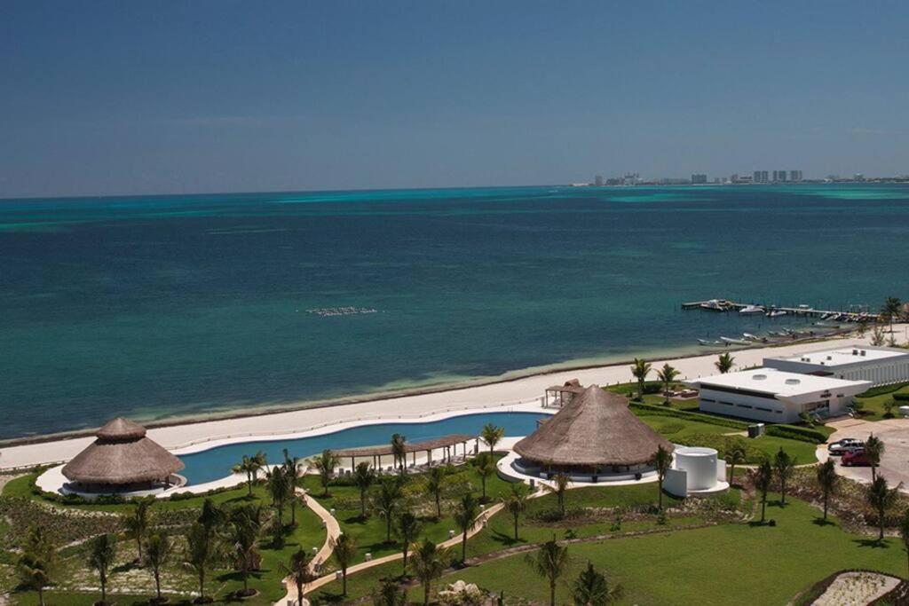 Amara Cancun Beachfront Condo ภายนอก รูปภาพ